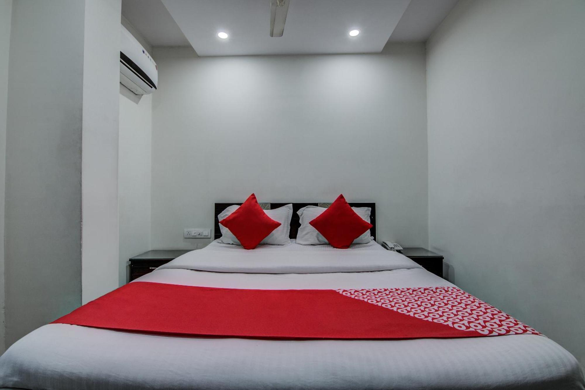 Hotel O Vb Grand Визакхапатнам Екстериор снимка