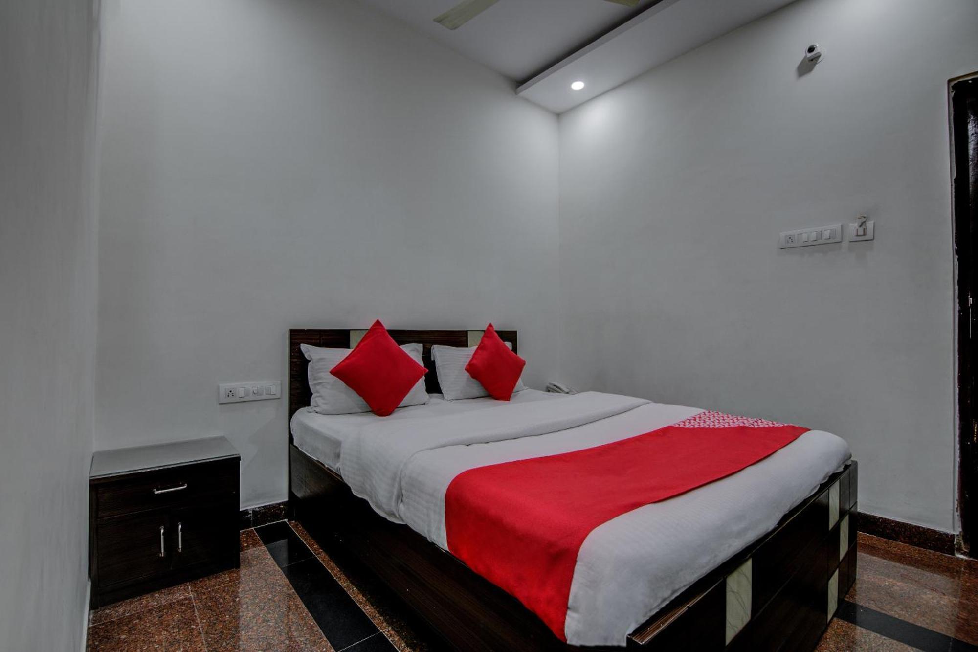 Hotel O Vb Grand Визакхапатнам Екстериор снимка