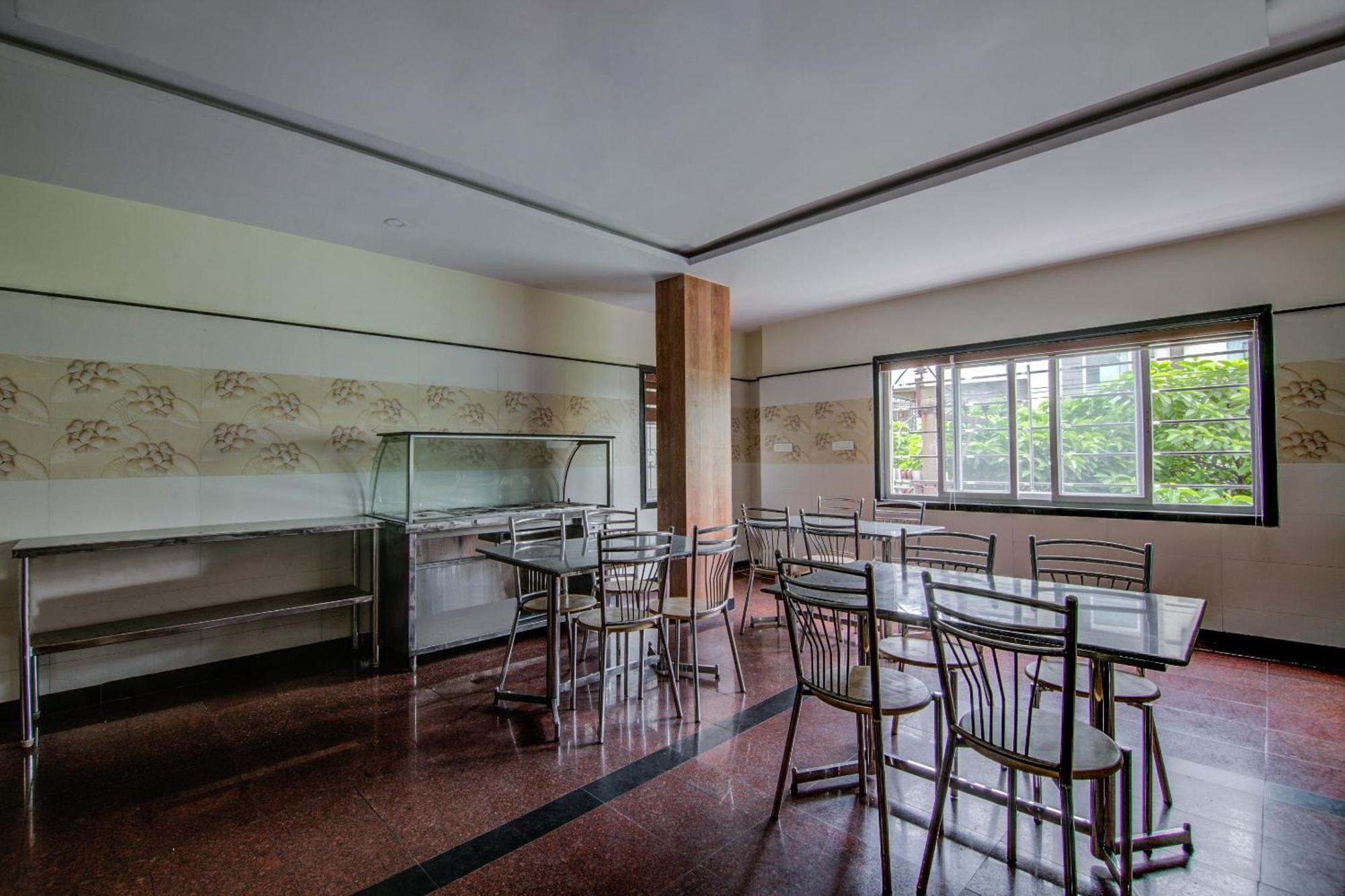 Hotel O Vb Grand Визакхапатнам Екстериор снимка