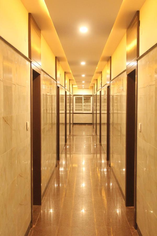 Hotel O Vb Grand Визакхапатнам Екстериор снимка